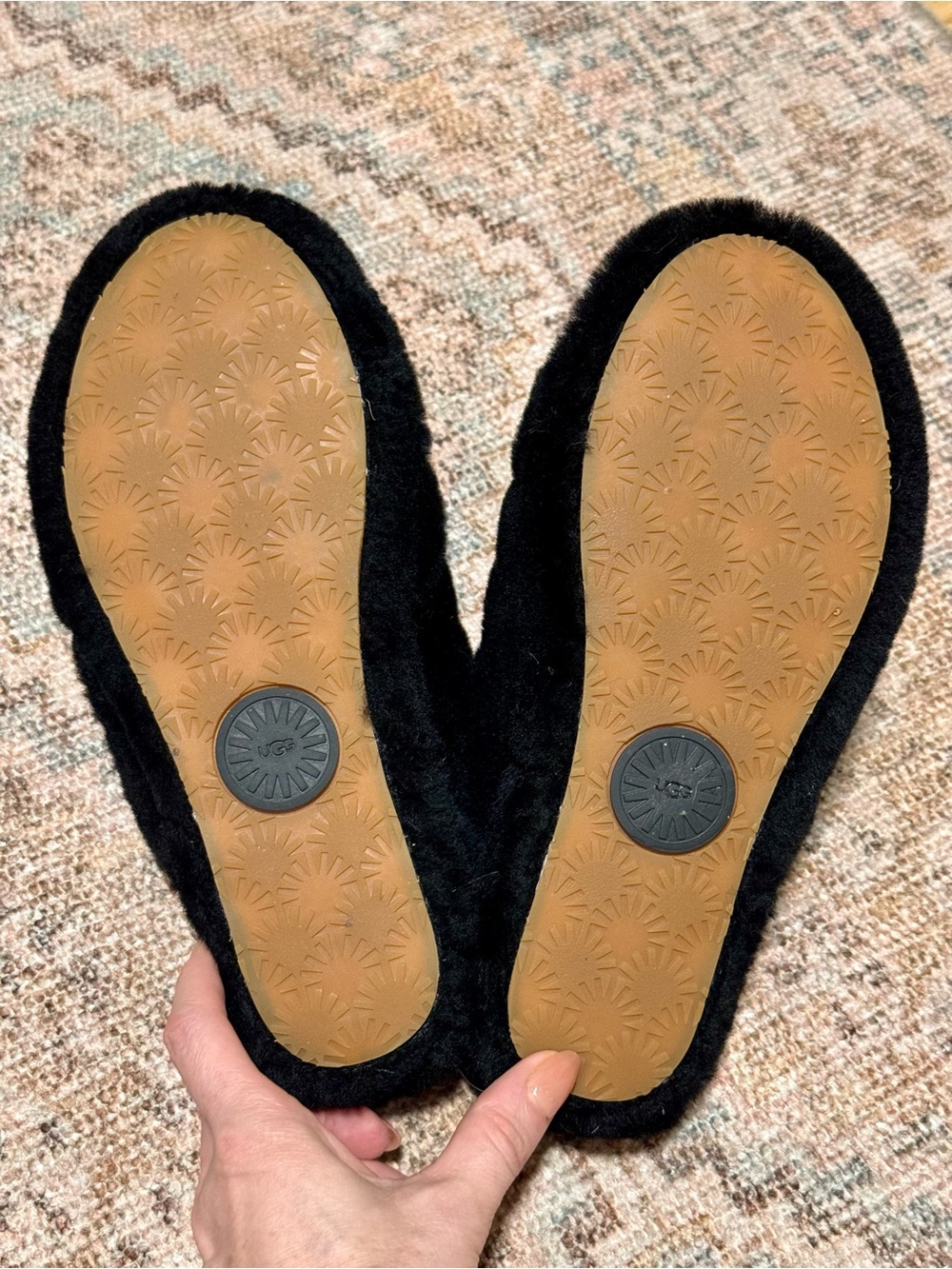 Ugg Fluff Yeah Slides - Picture 7 of 7